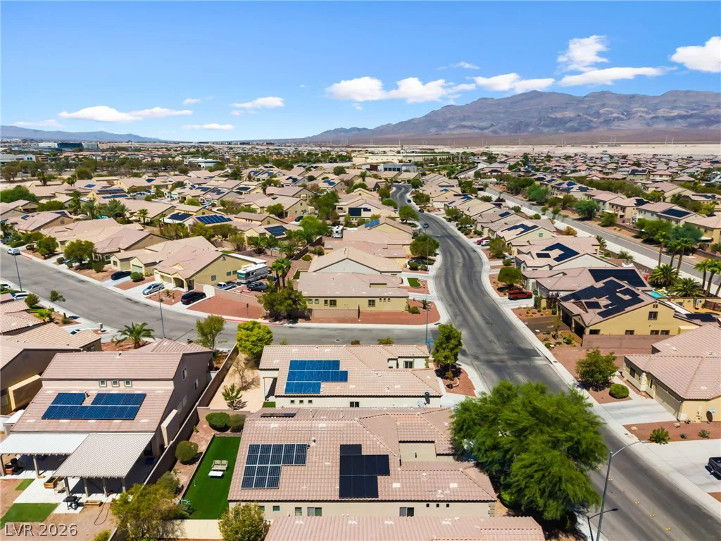 6613 Johnny Love, North Las Vegas, NV 89086