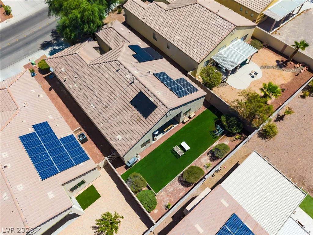 6613 Johnny Love, North Las Vegas, NV 89086