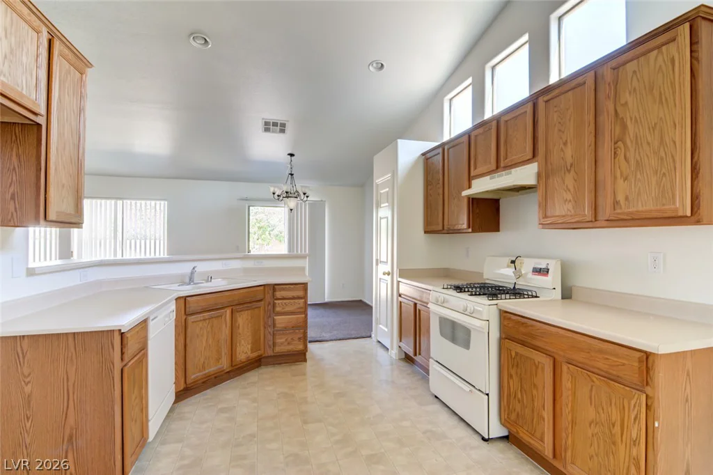5820 Faye Talor, North Las Vegas, NV 89081