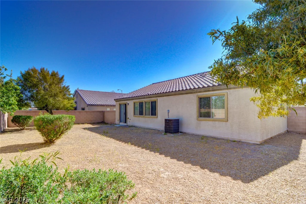 5820 Faye Talor, North Las Vegas, NV 89081