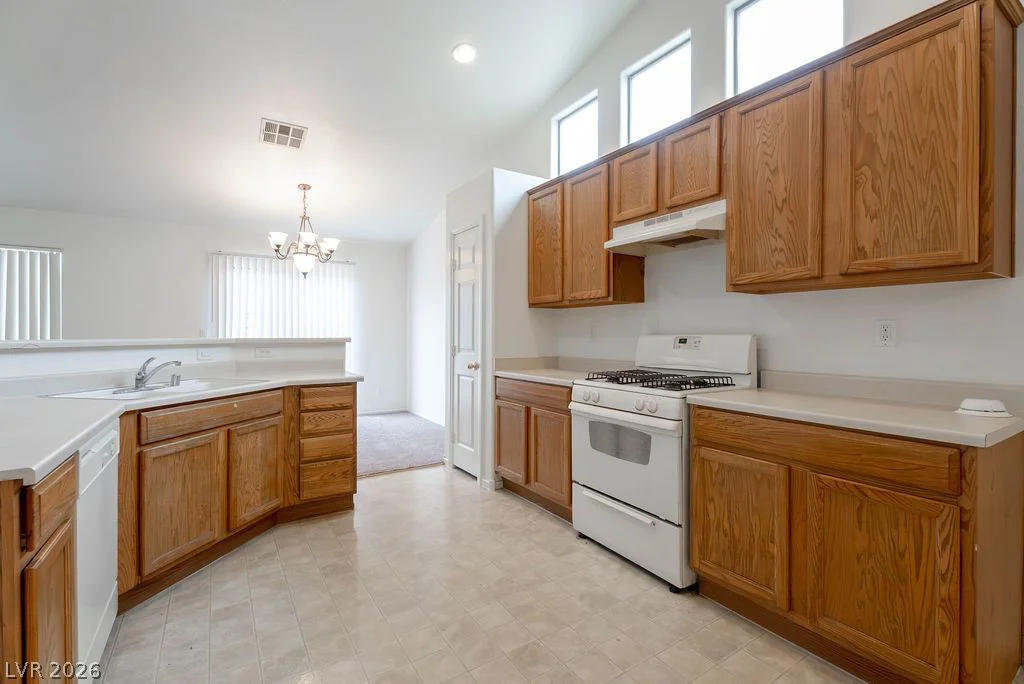 5820 Faye Talor, North Las Vegas, NV 89081