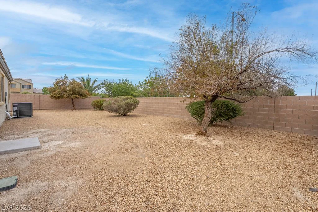 5820 Faye Talor, North Las Vegas, NV 89081