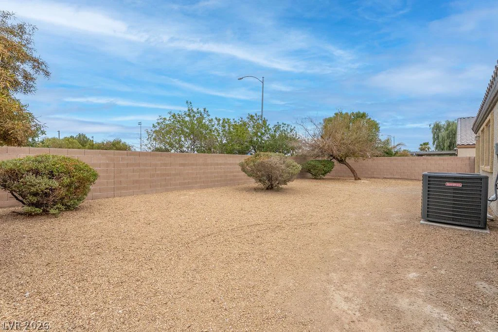 5820 Faye Talor, North Las Vegas, NV 89081