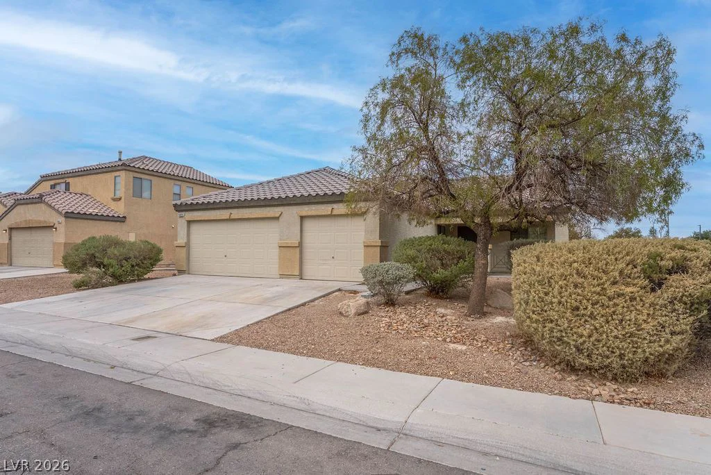 5820 Faye Talor, North Las Vegas, NV 89081