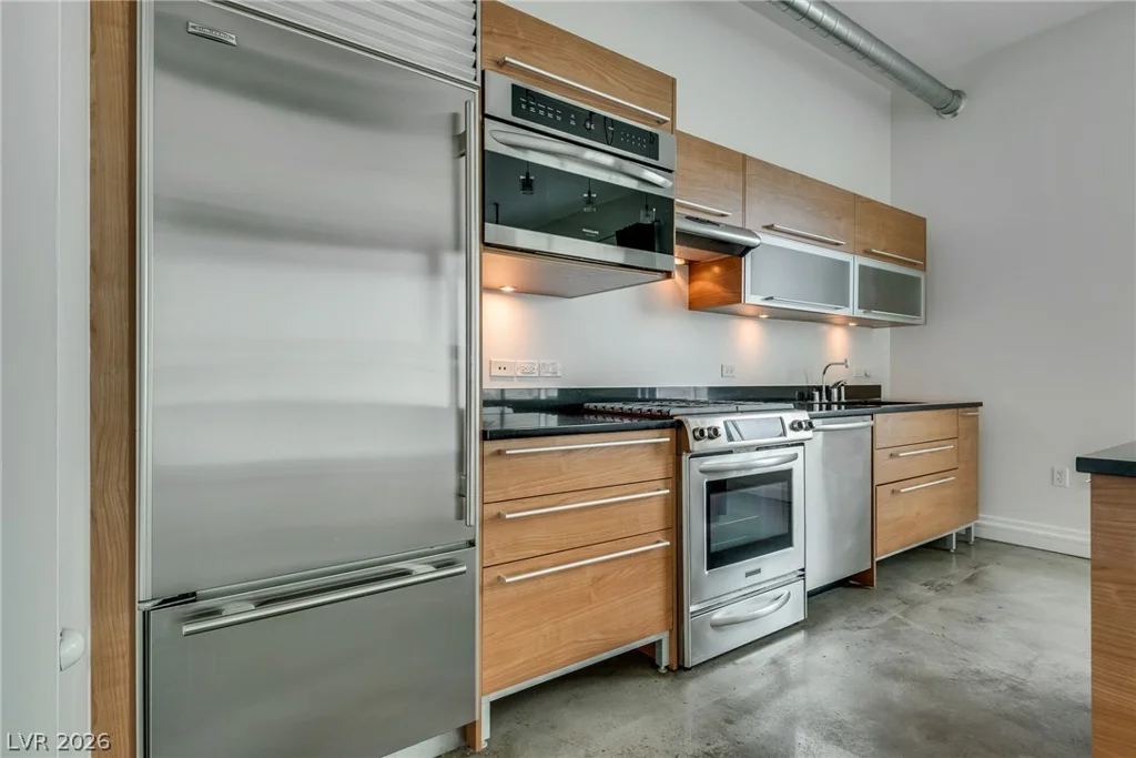 200 HOOVER, Las Vegas, NV 89101