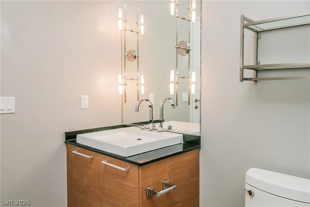 200 HOOVER, Las Vegas, NV 89101