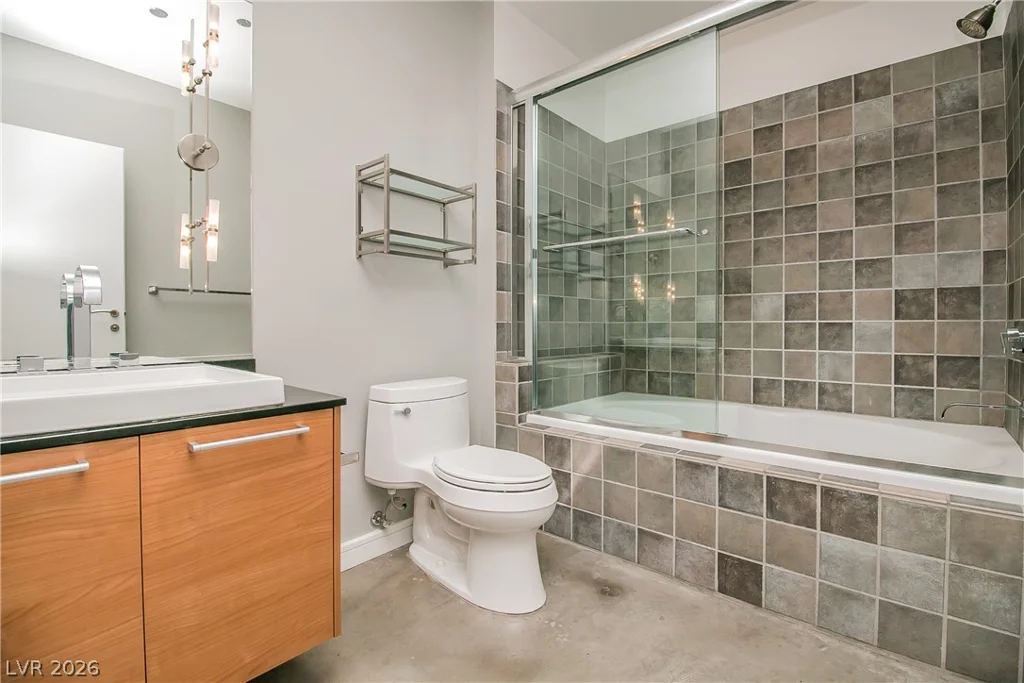 200 HOOVER, Las Vegas, NV 89101