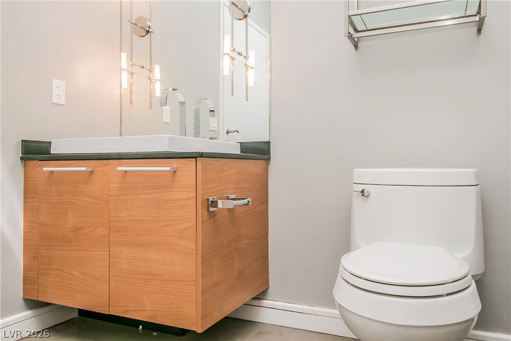 200 HOOVER, Las Vegas, NV 89101