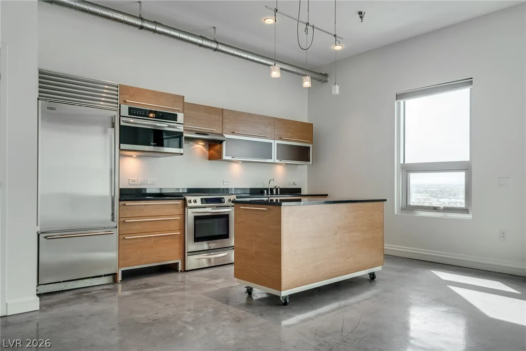 200 HOOVER, Las Vegas, NV 89101