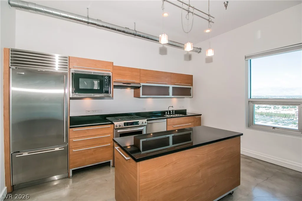 200 HOOVER, Las Vegas, NV 89101