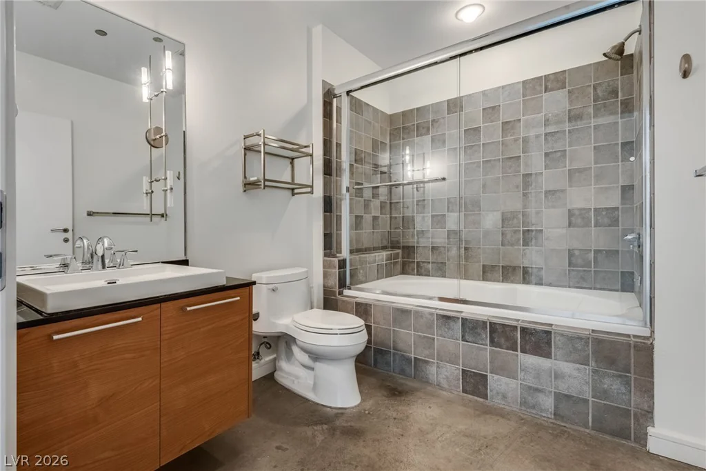 200 HOOVER, Las Vegas, NV 89101