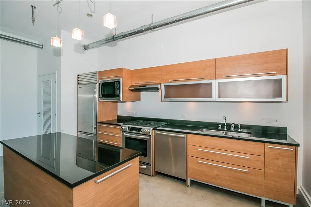 200 HOOVER, Las Vegas, NV 89101