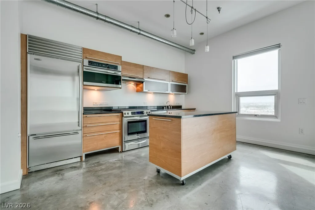 200 HOOVER, Las Vegas, NV 89101