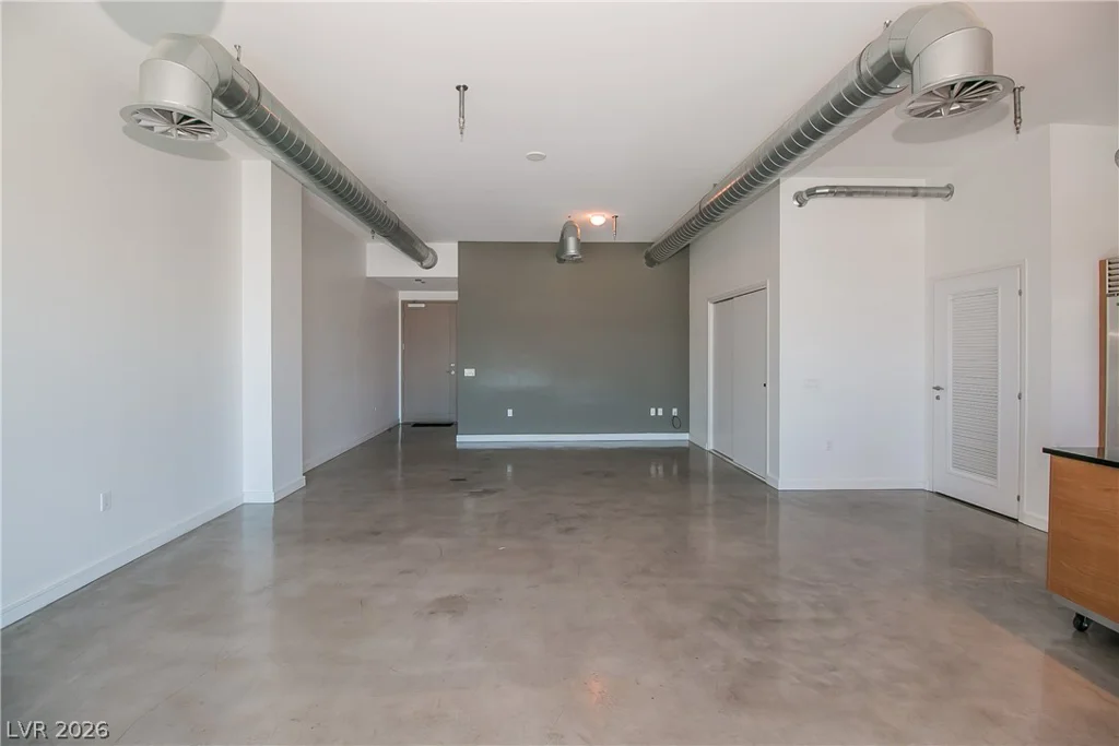 200 HOOVER, Las Vegas, NV 89101