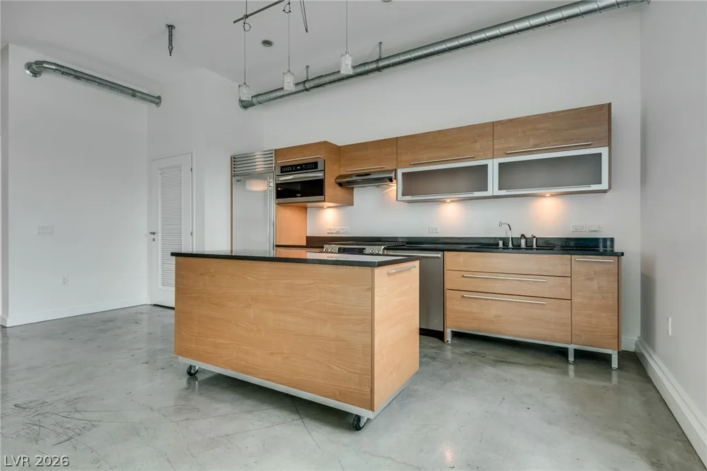 200 HOOVER, Las Vegas, NV 89101
