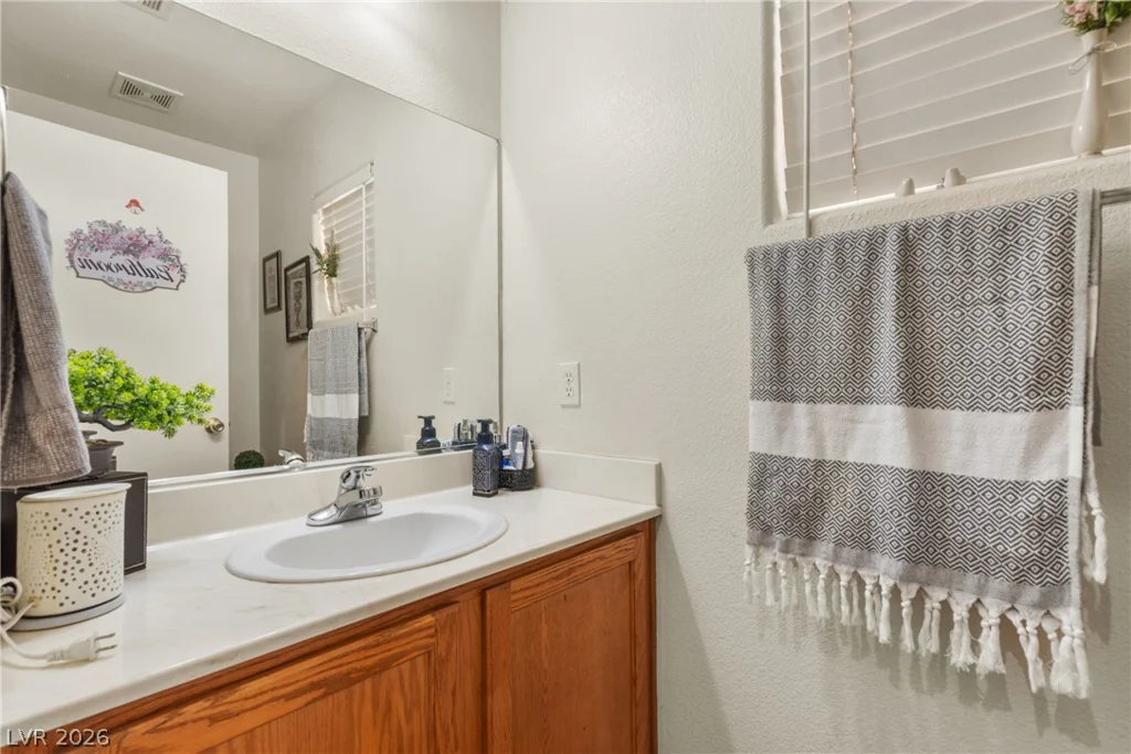 6823 Gold Nugget, Las Vegas, NV 89122