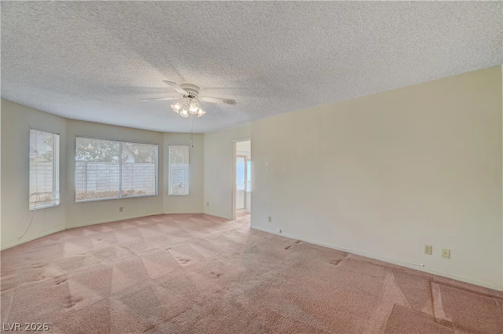 7129 Deepriver, Las Vegas, NV 89129