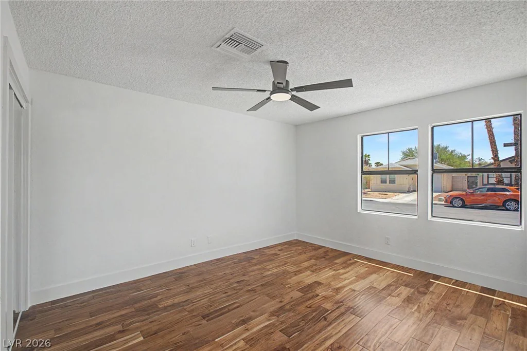 6794 Mangrum, Las Vegas, NV 89103
