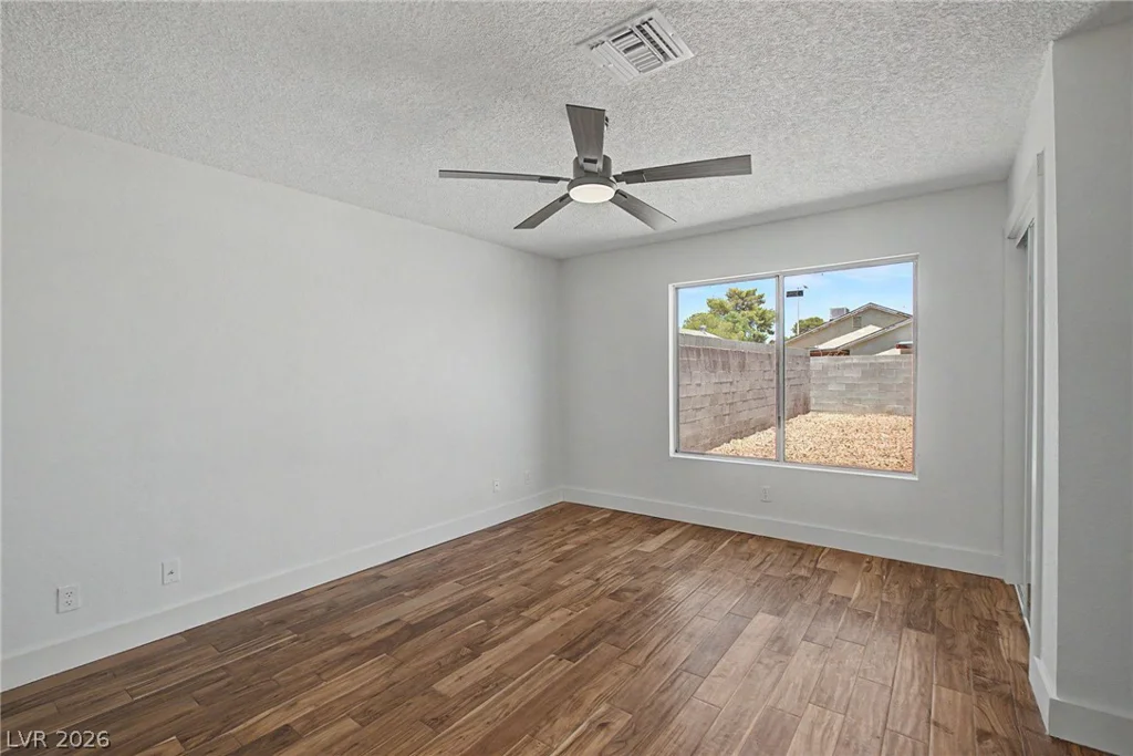 6794 Mangrum, Las Vegas, NV 89103