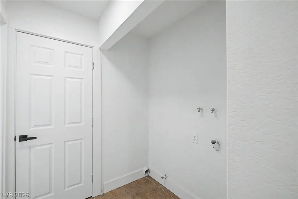 6794 Mangrum, Las Vegas, NV 89103