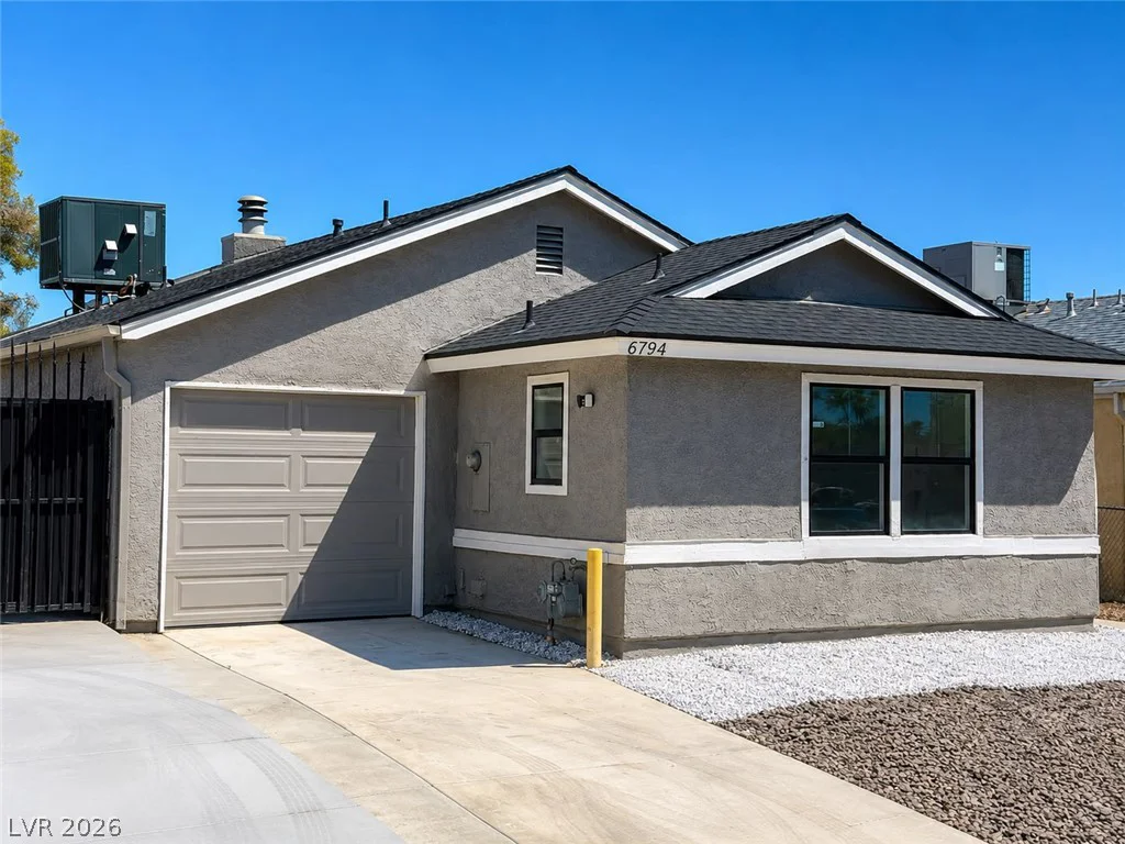 6794 Mangrum, Las Vegas, NV 89103