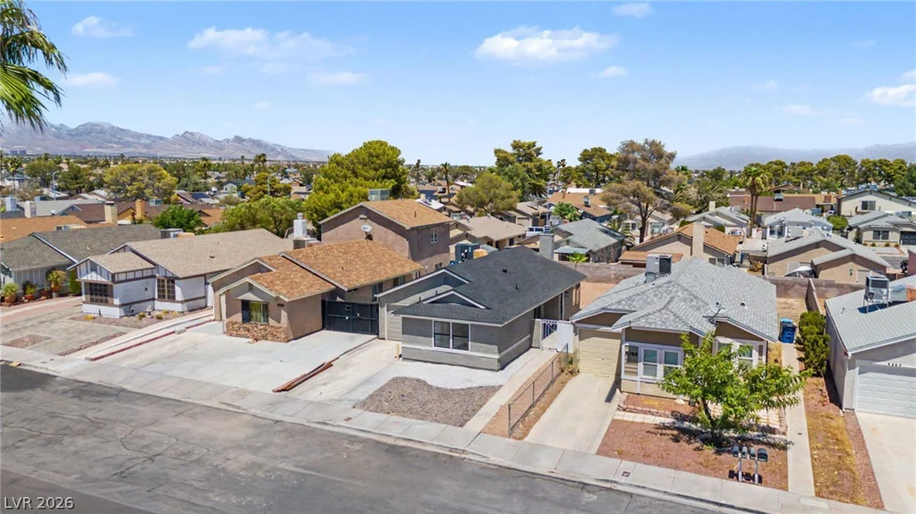 6794 Mangrum, Las Vegas, NV 89103