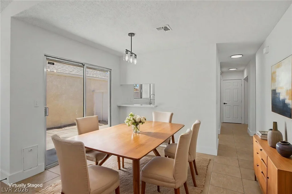 6794 Mangrum, Las Vegas, NV 89103