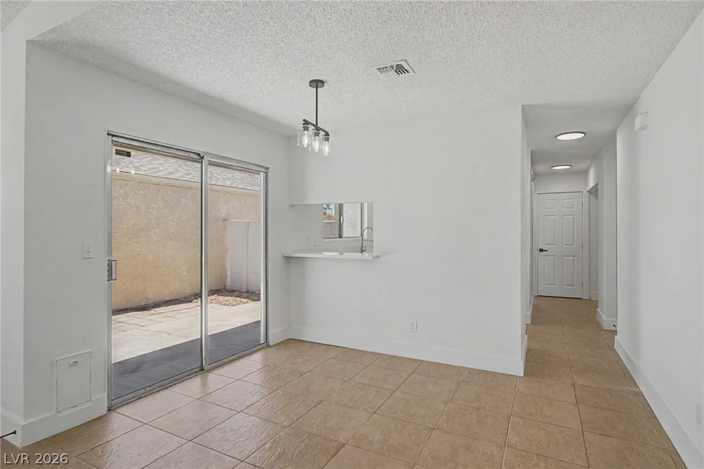6794 Mangrum, Las Vegas, NV 89103