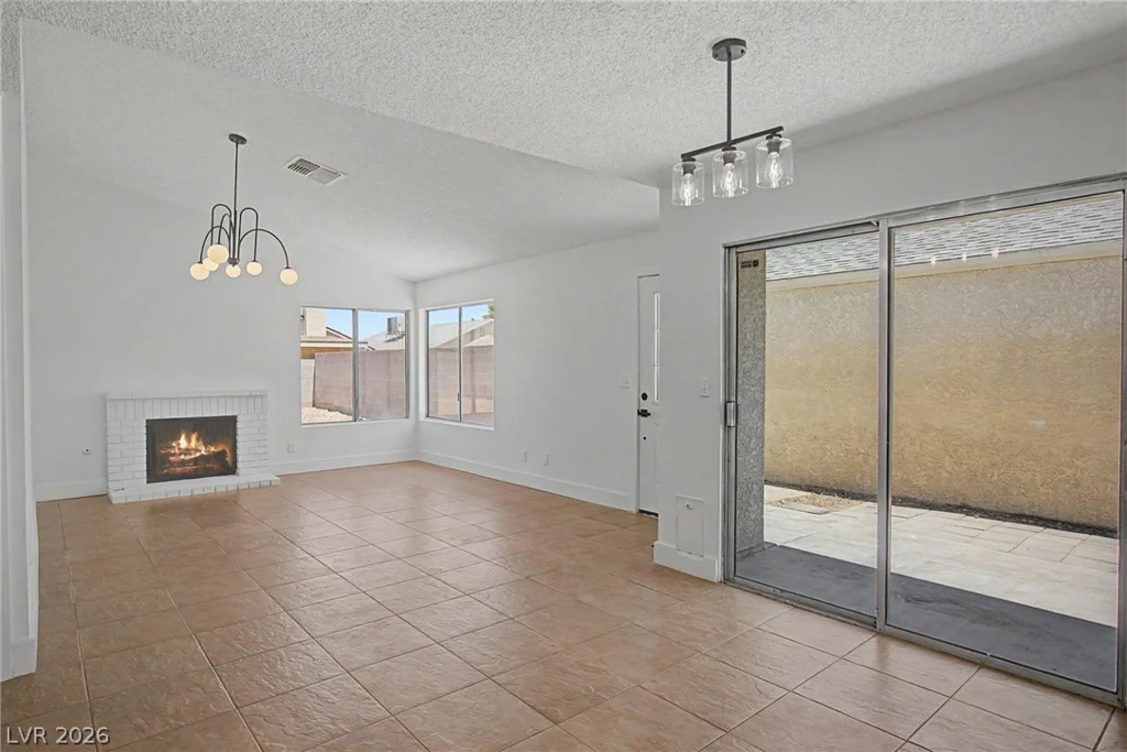 6794 Mangrum, Las Vegas, NV 89103