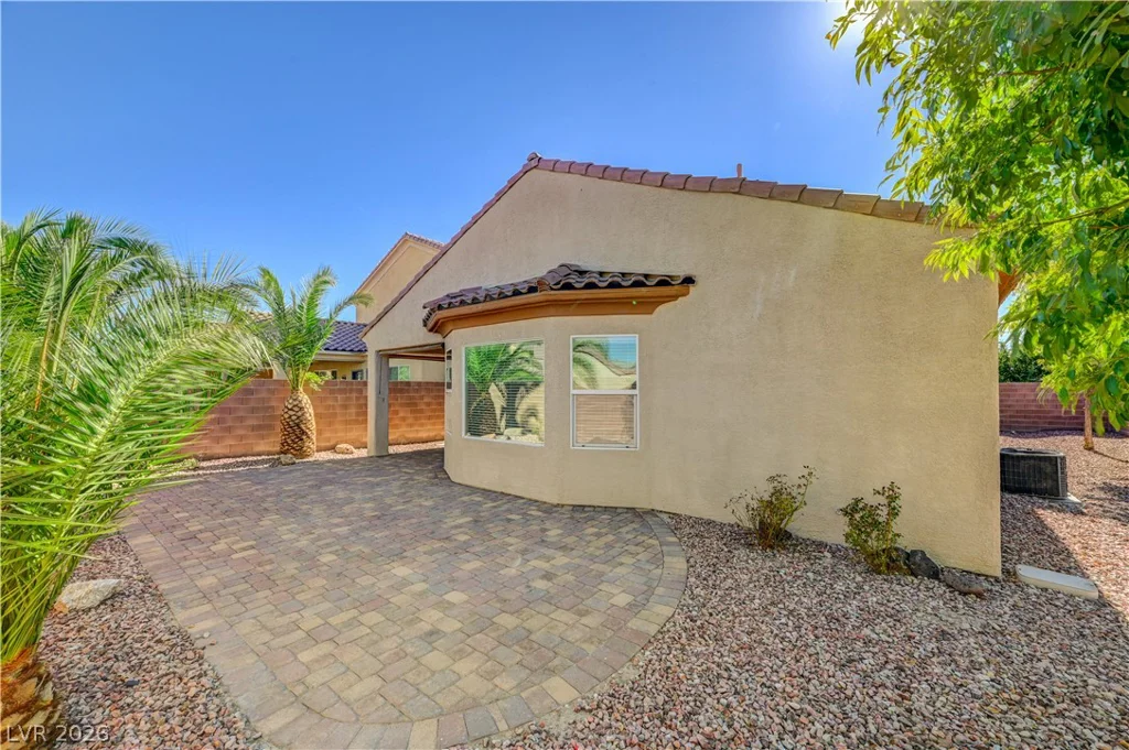 6444 Bristlebird, North Las Vegas, NV 89084