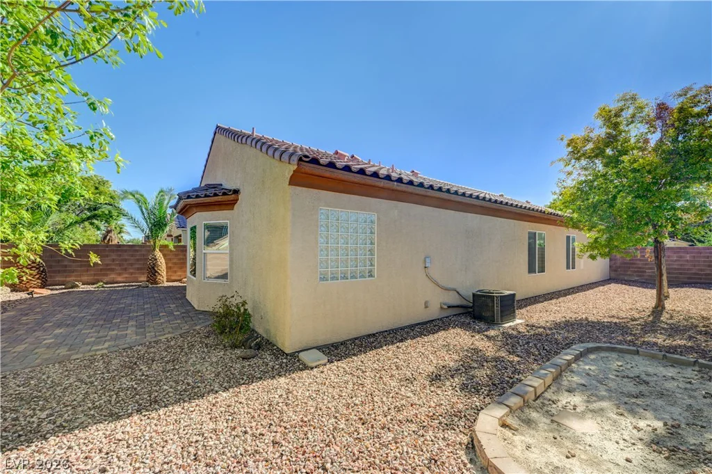 6444 Bristlebird, North Las Vegas, NV 89084