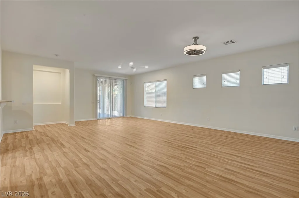 6444 Bristlebird, North Las Vegas, NV 89084