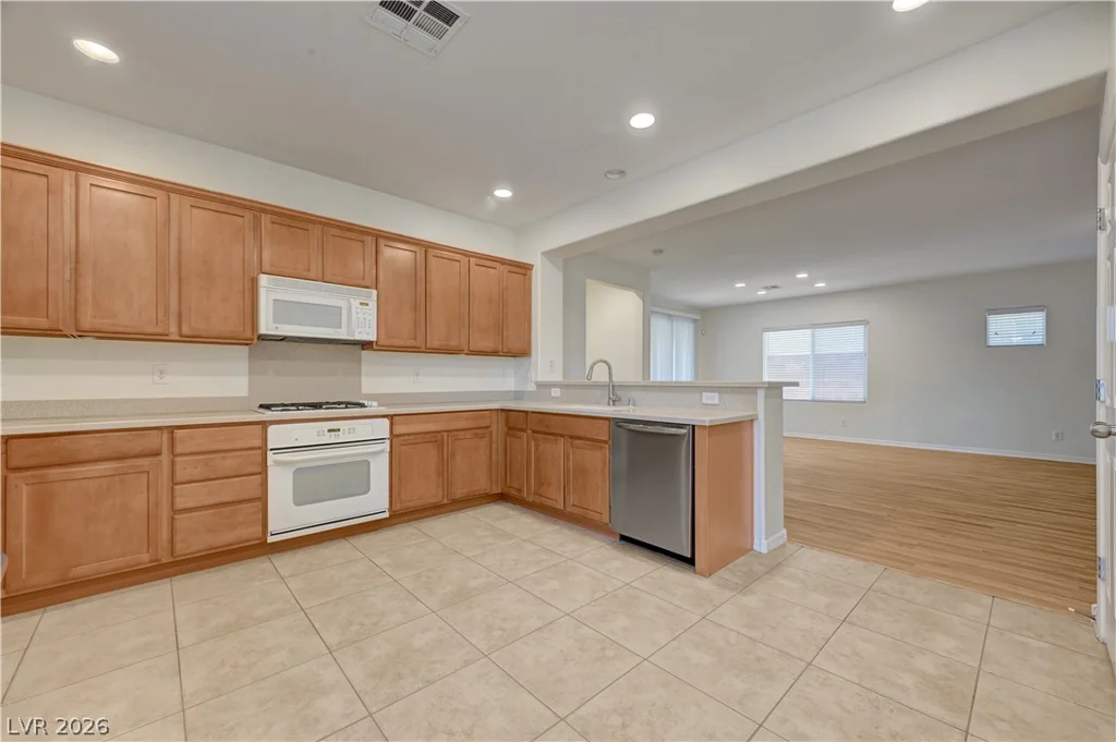 6444 Bristlebird, North Las Vegas, NV 89084