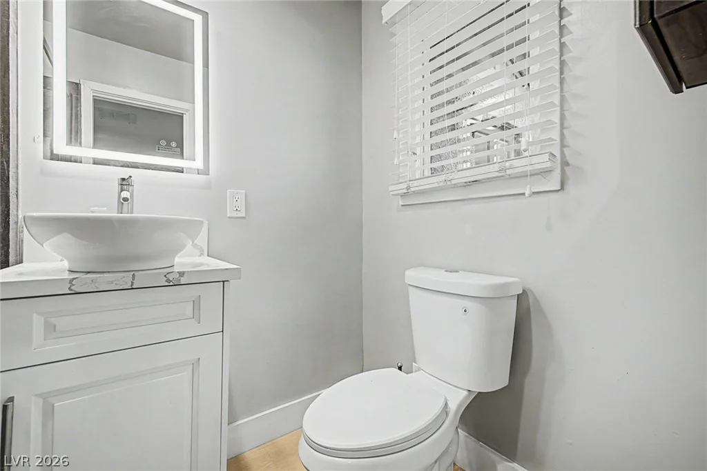 1572 Santa Anita, Las Vegas, NV 89119