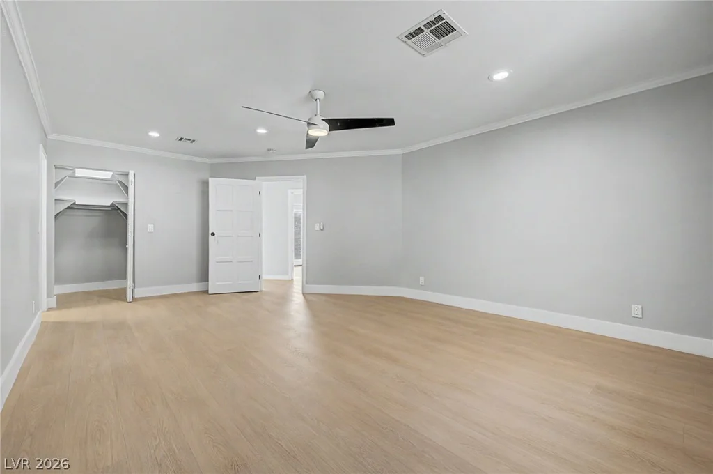 1572 Santa Anita, Las Vegas, NV 89119