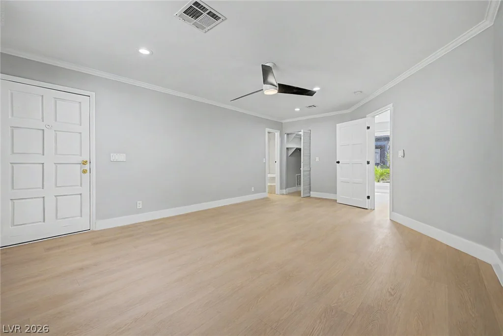 1572 Santa Anita, Las Vegas, NV 89119
