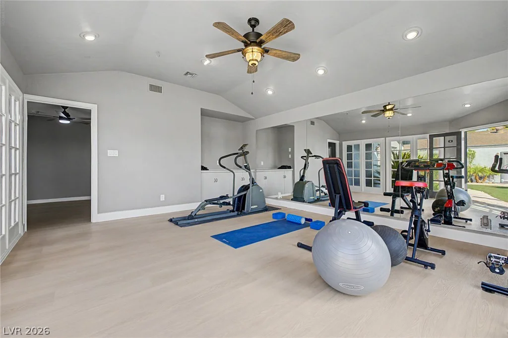 1572 Santa Anita, Las Vegas, NV 89119