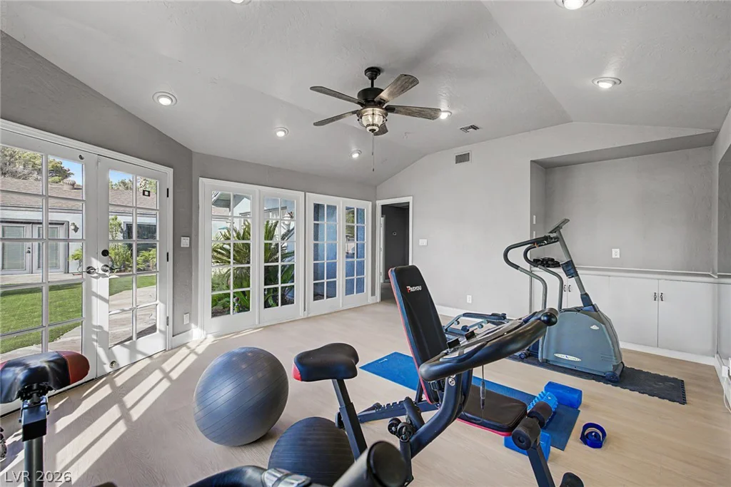 1572 Santa Anita, Las Vegas, NV 89119