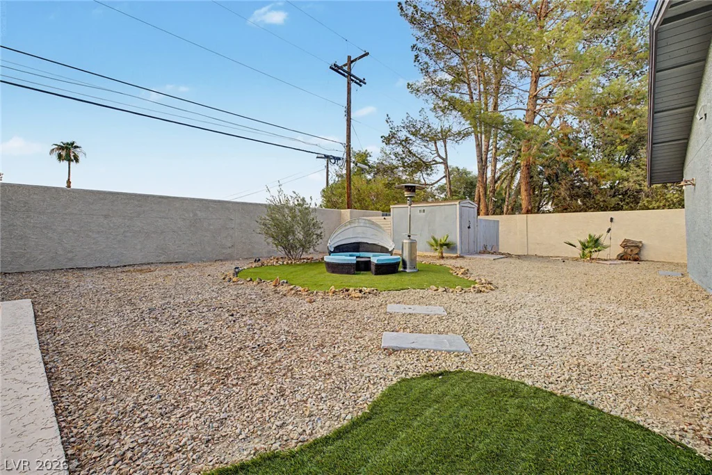 1572 Santa Anita, Las Vegas, NV 89119
