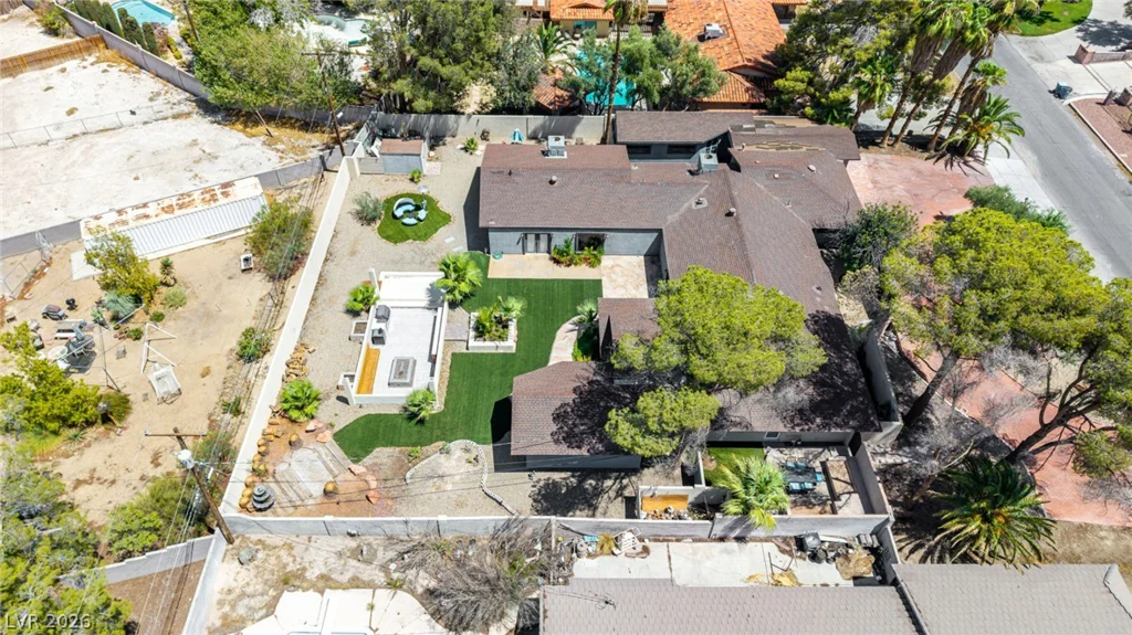 1572 Santa Anita, Las Vegas, NV 89119