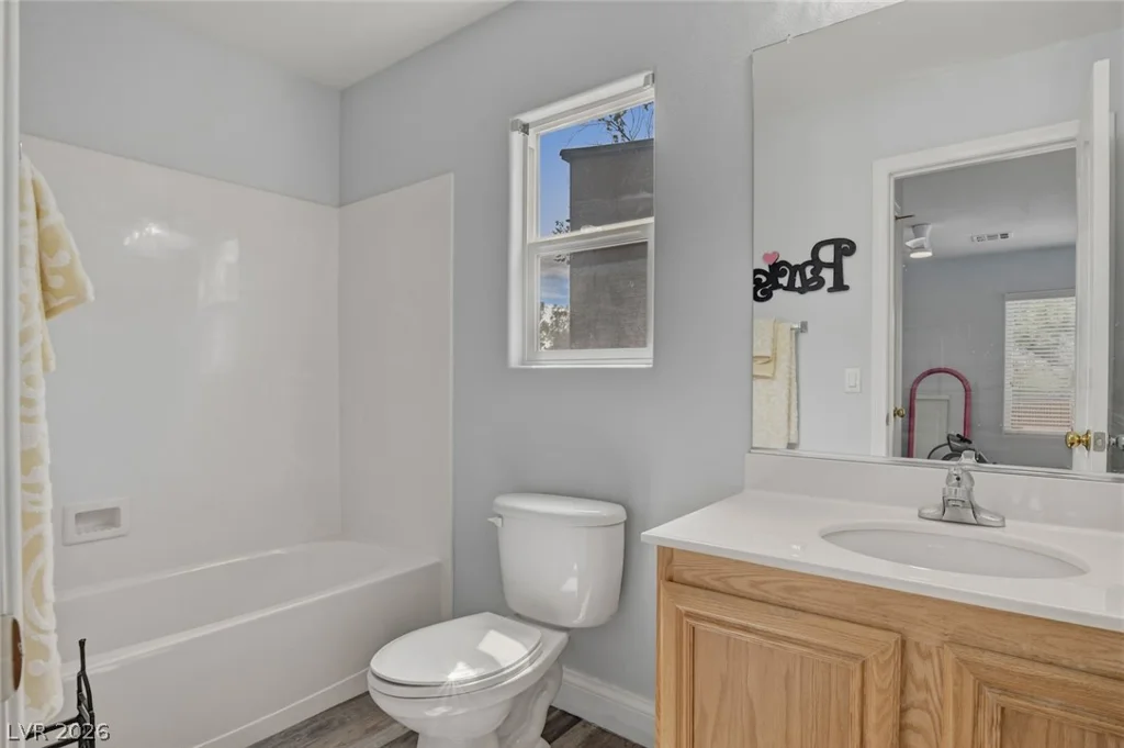 5527 Breecher, Las Vegas, NV 89131