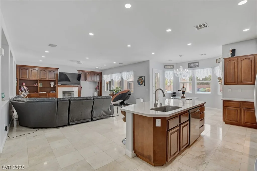 5527 Breecher, Las Vegas, NV 89131