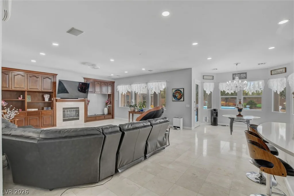 5527 Breecher, Las Vegas, NV 89131