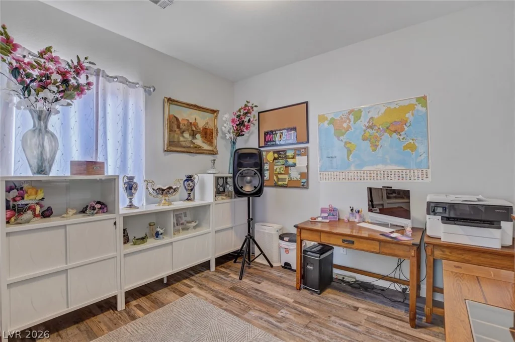 5527 Breecher, Las Vegas, NV 89131