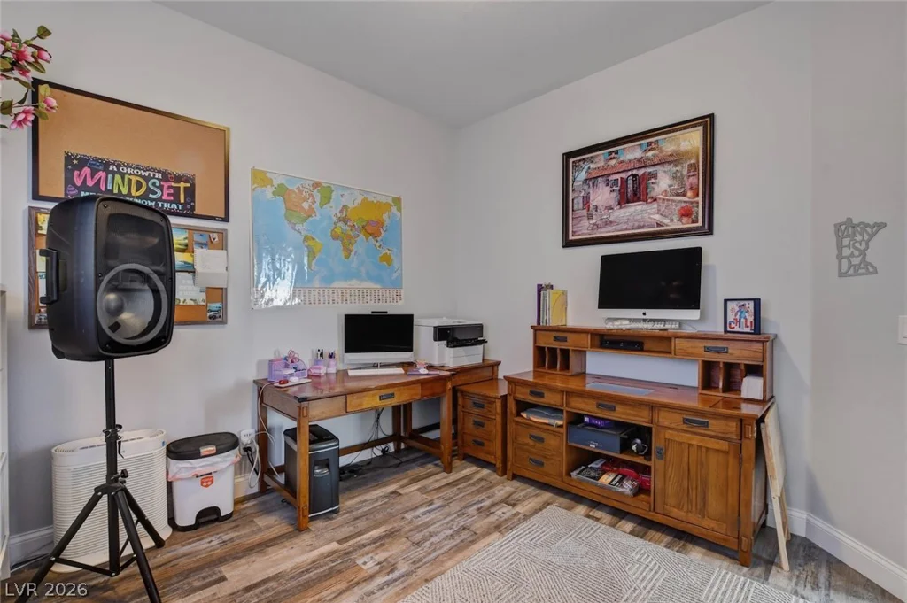 5527 Breecher, Las Vegas, NV 89131