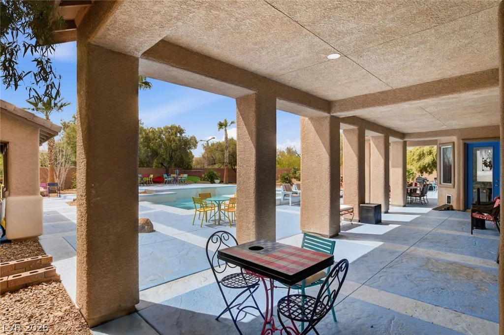 5527 Breecher, Las Vegas, NV 89131