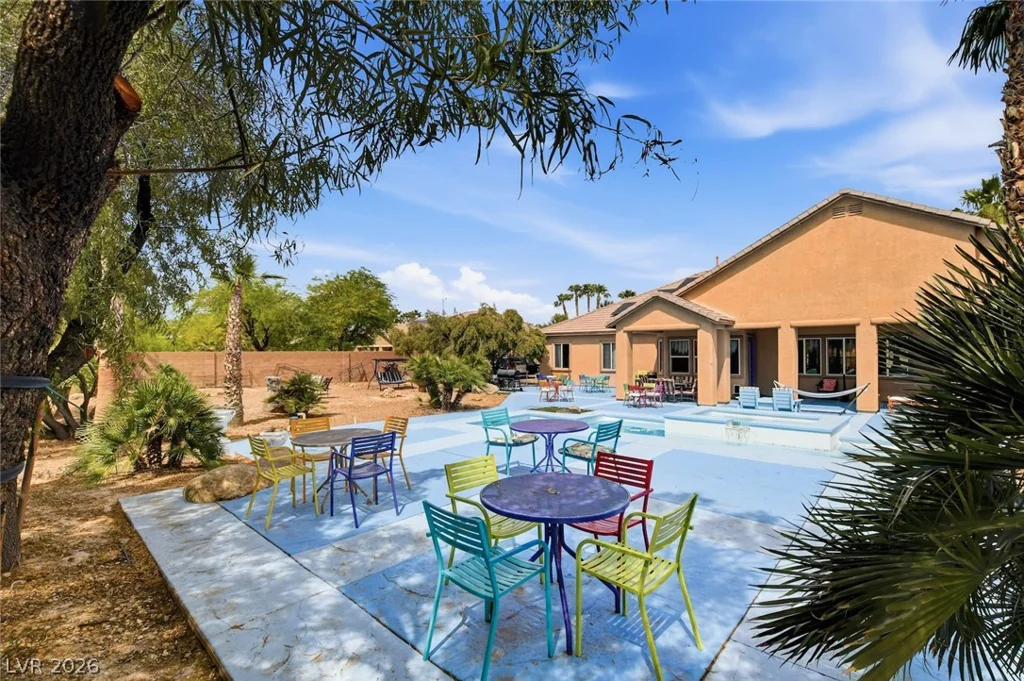 5527 Breecher, Las Vegas, NV 89131