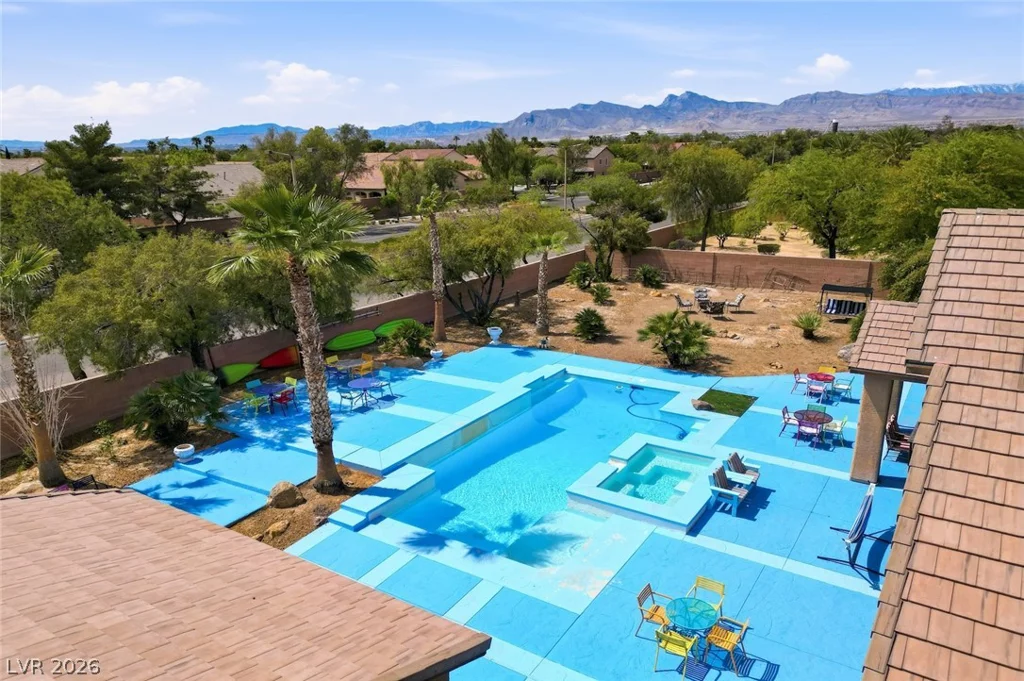 5527 Breecher, Las Vegas, NV 89131