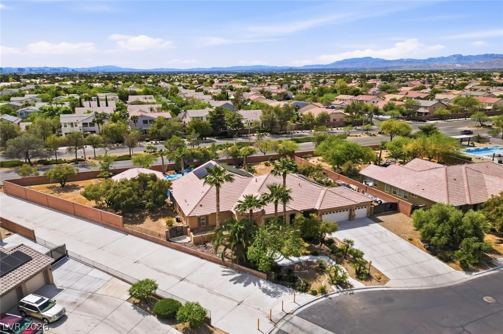 5527 Breecher, Las Vegas, NV 89131