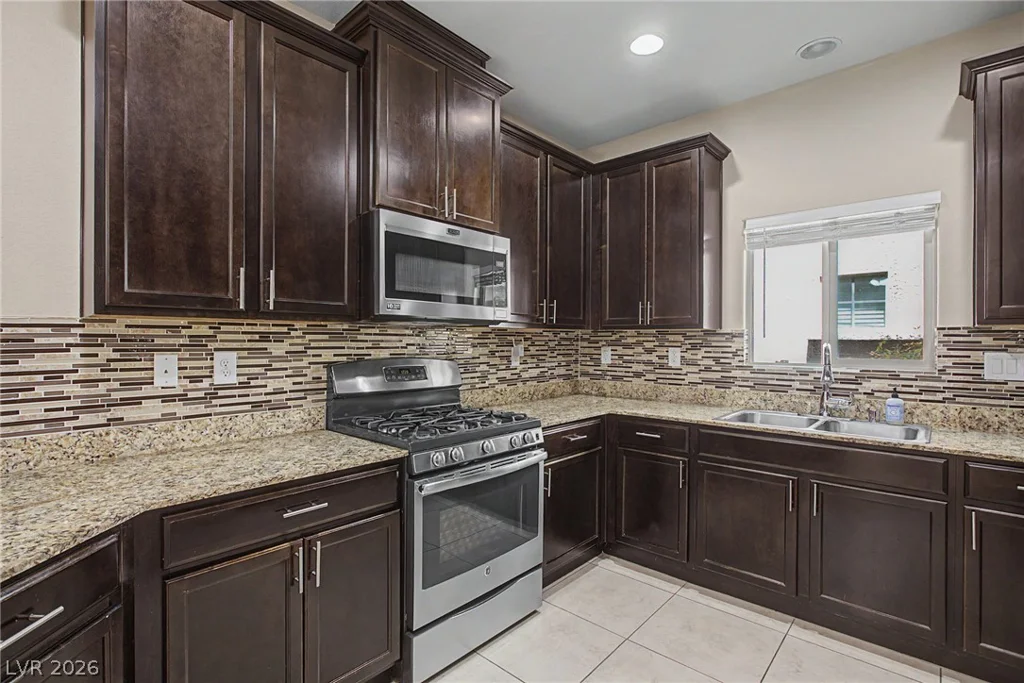 9589 Greensburg, Las Vegas, NV 89178